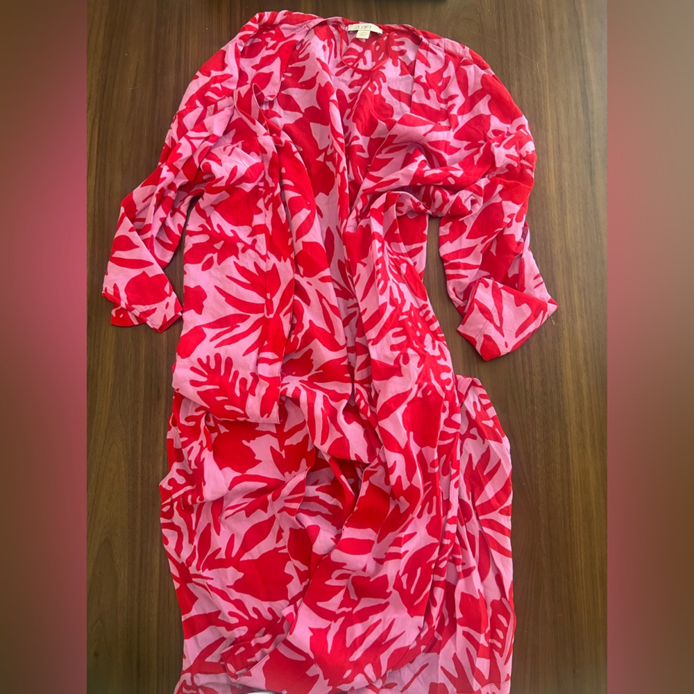 LOFT Pink Floral Lightweight coverup/duster